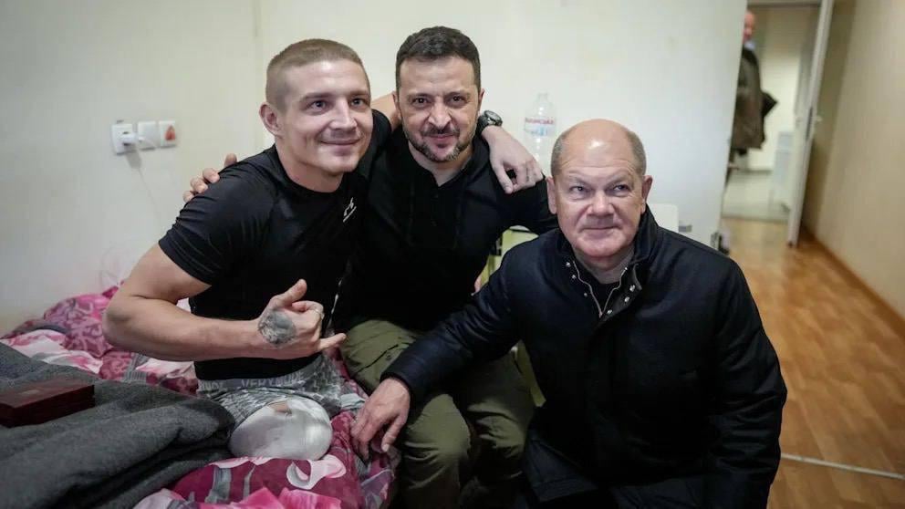 President Zelensky and German Chancellor Scholz visited wounded soldiers in Kyiv - December 2024