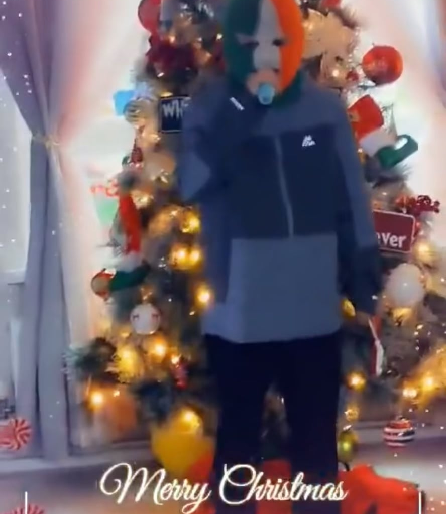 Local Lad gets his dream Kneecap Gift 😂