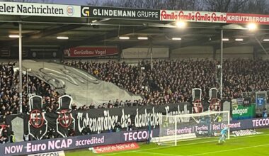 Bundesliga: Skandal-Plakat gegen Jürgen Klopp! Fadenkreuz und Beschimpfung - BILD