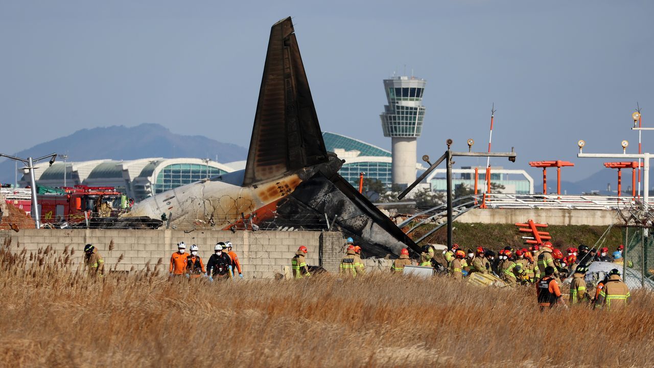 La peor tragedia aérea de Corea del Sur deja 179 muertos y dos supervivientes - La Voz de Galicia