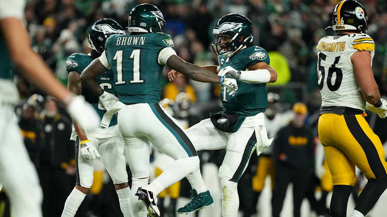 Eagles take throne from injury-riddled Lions; Chargers fall out of top 10