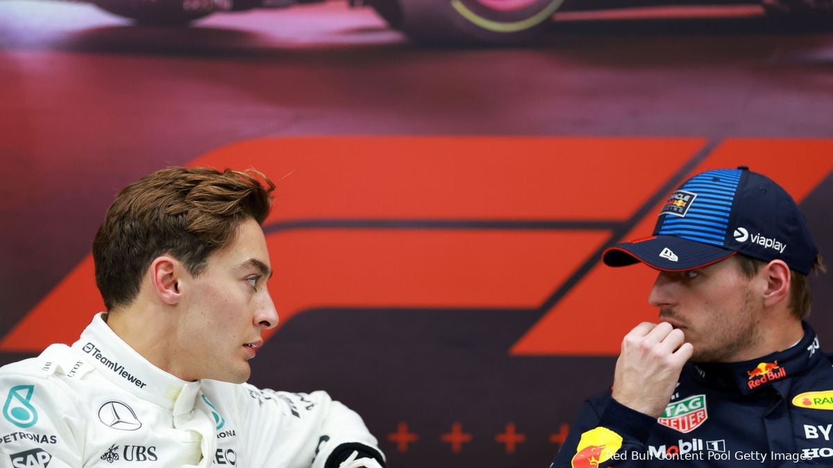 Russell op de vingers getikt na incident met Verstappen: 'Dat moet wel naar redelijkheid gebeuren'