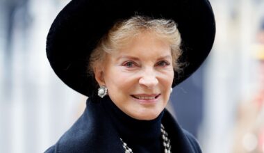 “Royal Family Member Breaks Both Wrists in Fall Down Kensington Palace Stairs” Oh no! Anyway …