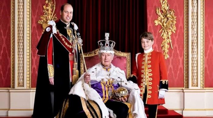Prince William's shocking move fuels King Charles abdication speculation