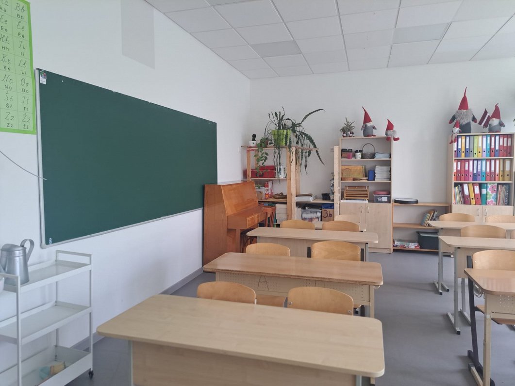 Latvia scrambles to find and train foreign language teachers / Article