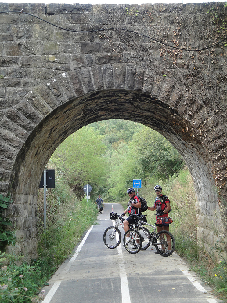 Lungo la ciclovia Parenzana, in località Rabuiese (foto A. Deana)