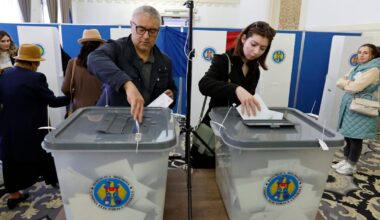 Moldova warns of Russian ‘disruptive’ moves against overseas voting in Sunday’s runoff – POLITICO