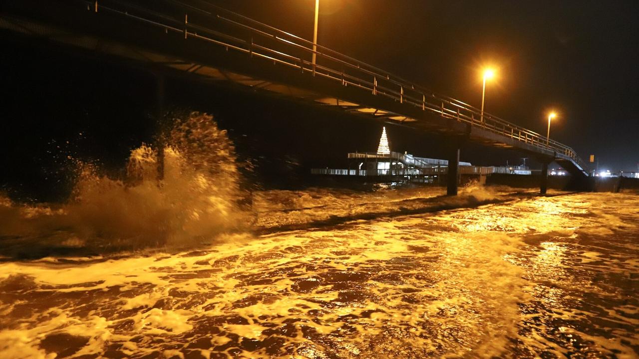 Sturmflutwarnung für die Nordseeküste | tagesschau.de