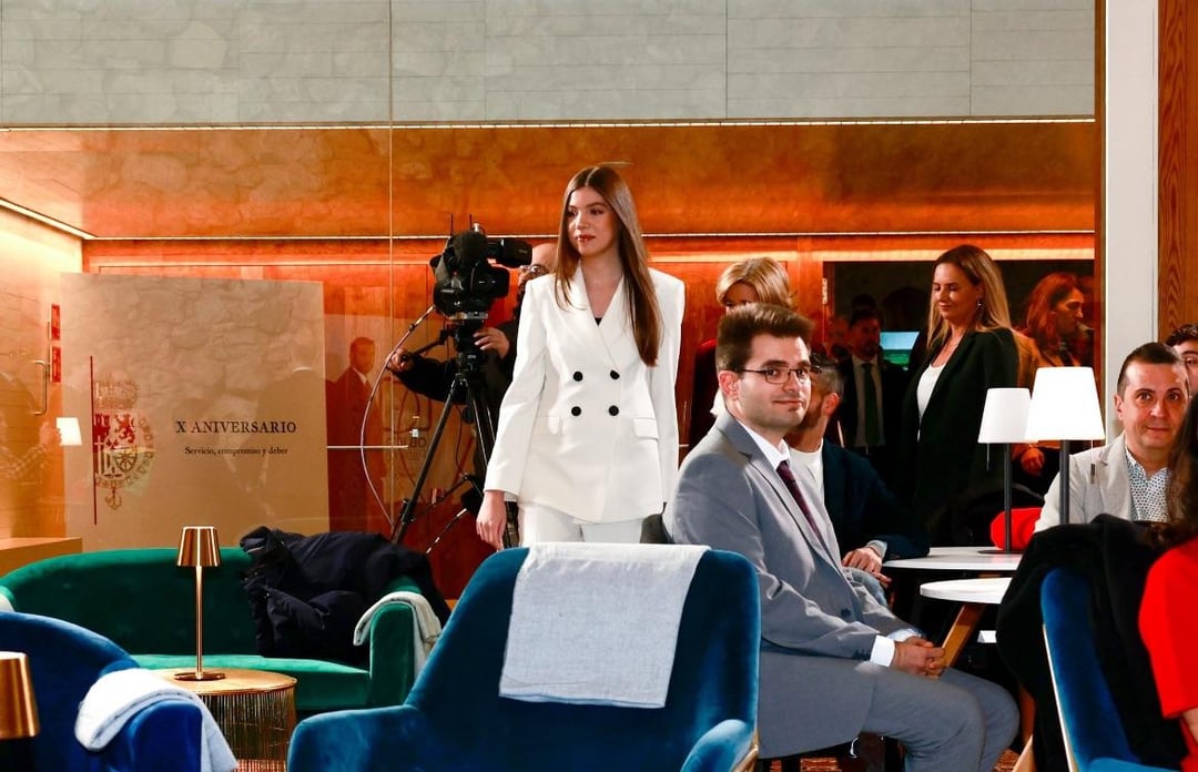 Infanta Sofía -for the first time- attends the "Objetivo Patrimonio. Infanta Sofía Photography Competition" awards ceremony alone.
