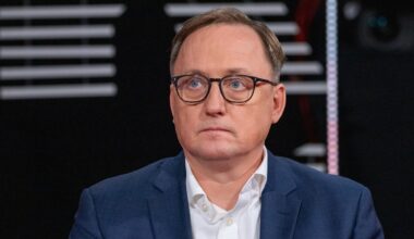 Two coalition parties support Kazāks' second term as Latvian central bank president / Article