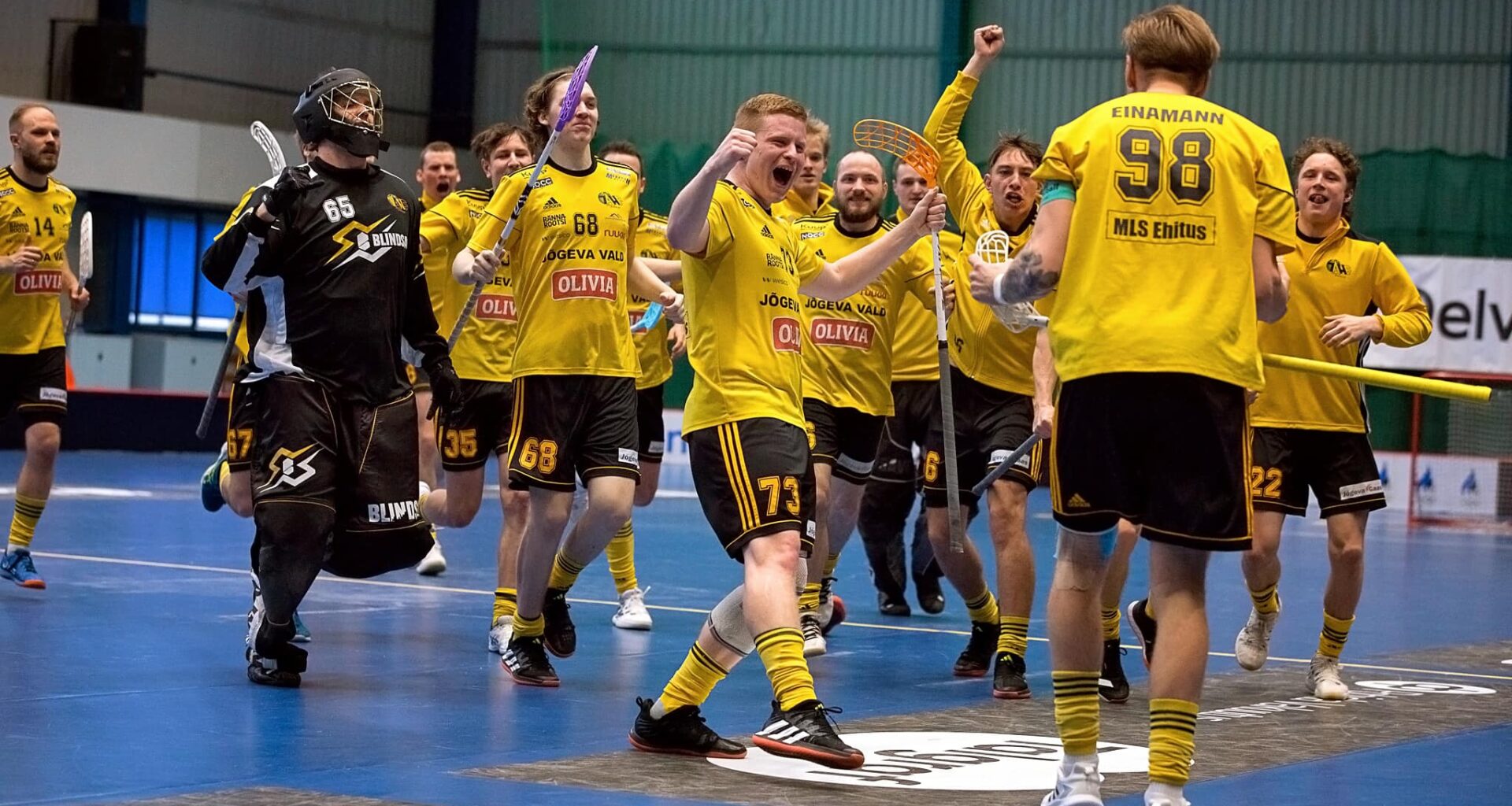 Latvijas Florbola savienība » LV » 2000/2001 » Jaunumi » Jogevas florbolisti pamatīgi sarūgtina ādažniekus