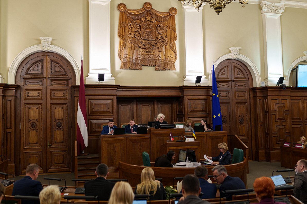Latvian coalition blasted for pulling central bank governor vote / Article