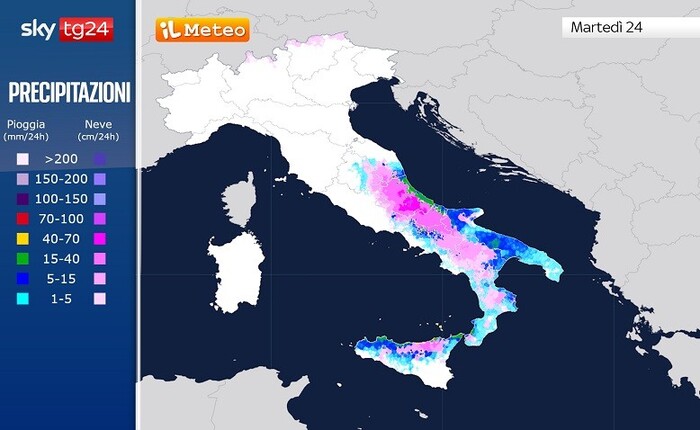 Le piogge e le nevicate (in rosa) previste per Martedì 24 Dicembre