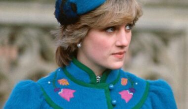 The Mortifying Gift Princess Diana Had to Open on Christmas with Everyone Watching