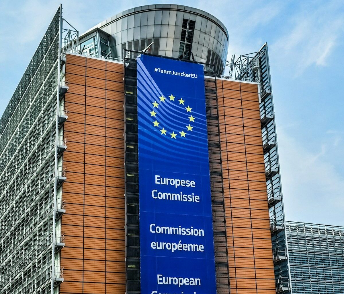 Nuclear In Europe / As New Commission Takes Reins, Industry Hopes For Commitment On Reactors