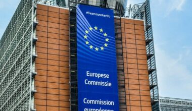 Nuclear In Europe / As New Commission Takes Reins, Industry Hopes For Commitment On Reactors