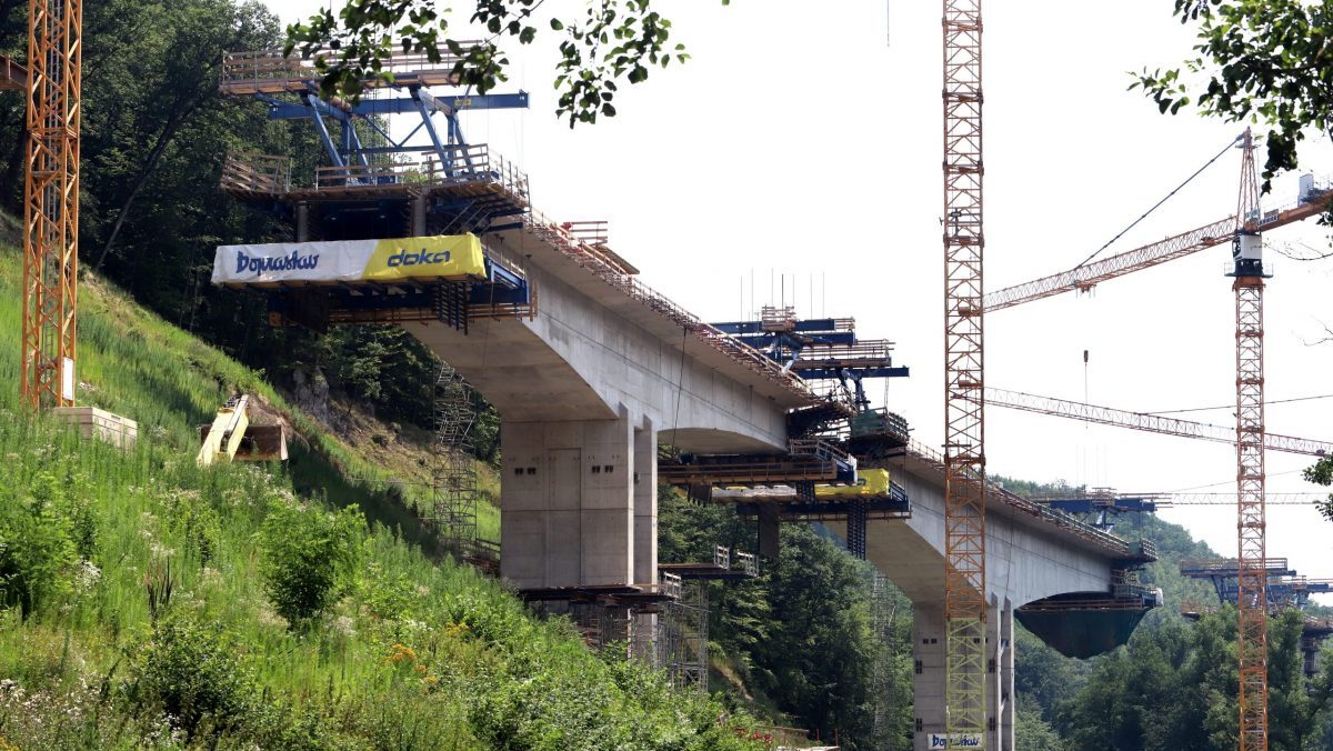 Diaľničné prepojenie Bratislavy a Košíc je o malý krok bližšie