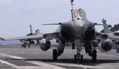 Deux Rafale M du porte-avions Charles de Gaulle ont survolé le Kosovo au profit de l'Otan