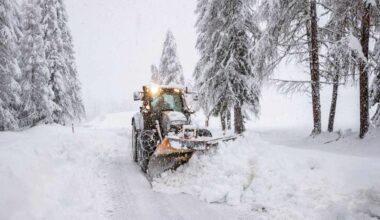 Czech Republic Faces Severe Snowstorm: Warnings Issued