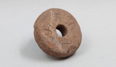 13th century spinning whorl with swastika symbols discovered in Norway
