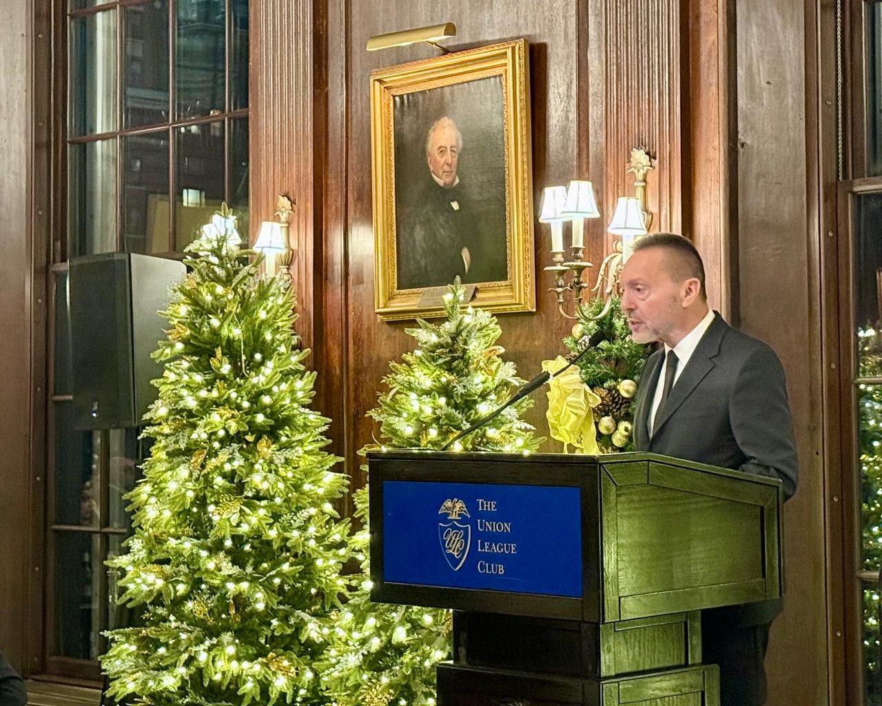 Capital Link Forum Highlights Greece’s Economic Resurgence and Honors Dr. Yannis Stournaras