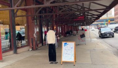 Small businesses encourage people to shop local this holiday