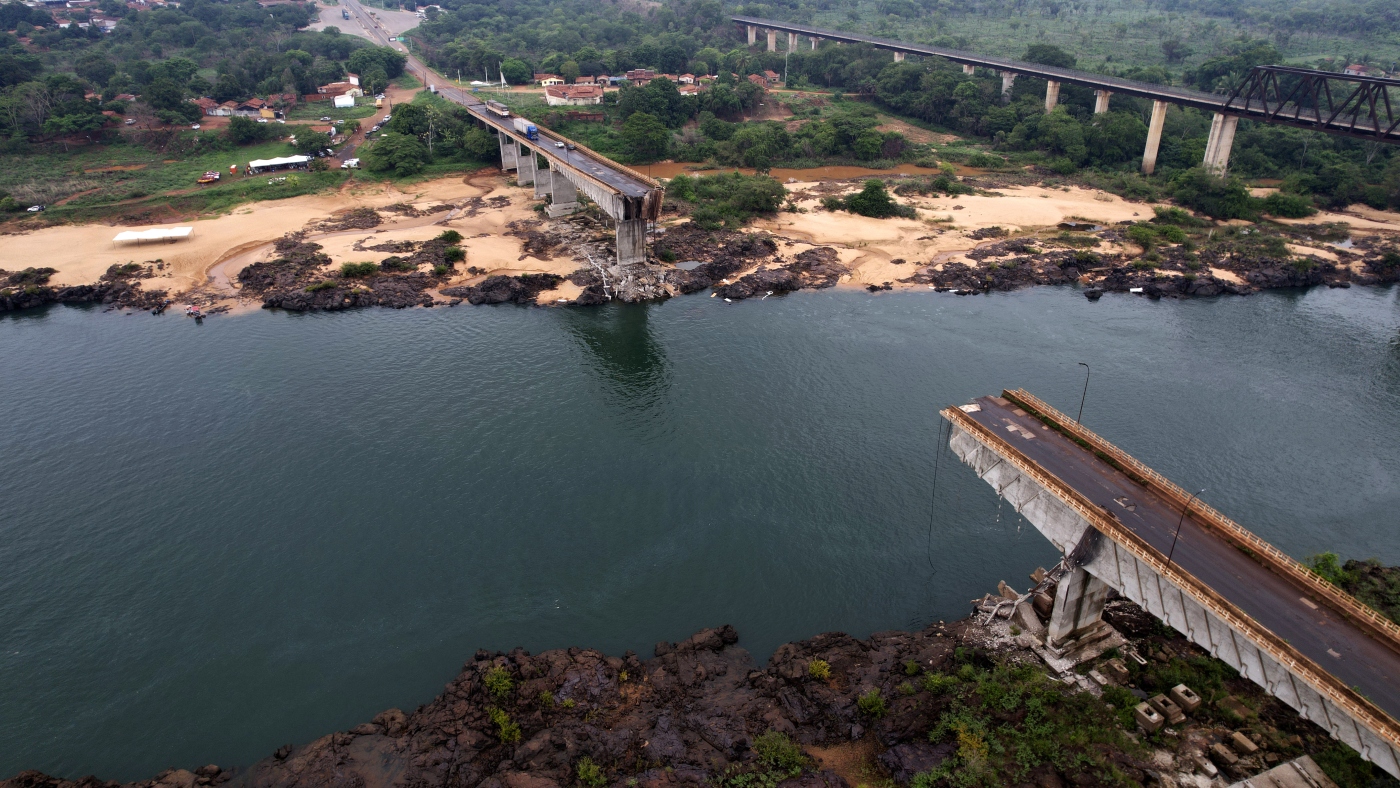 At least 9 people died when a bridge collapsed in Brazil : NPR