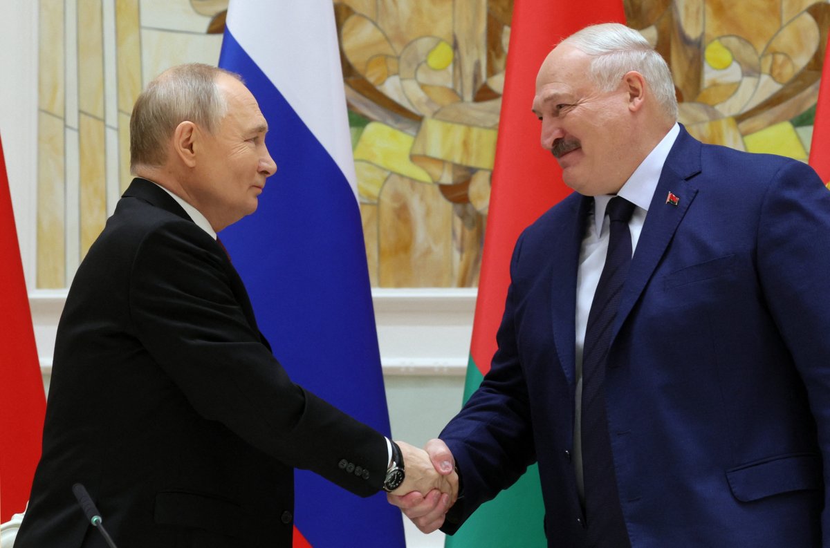 Vladimir Putin and Alexander Lukahshenko