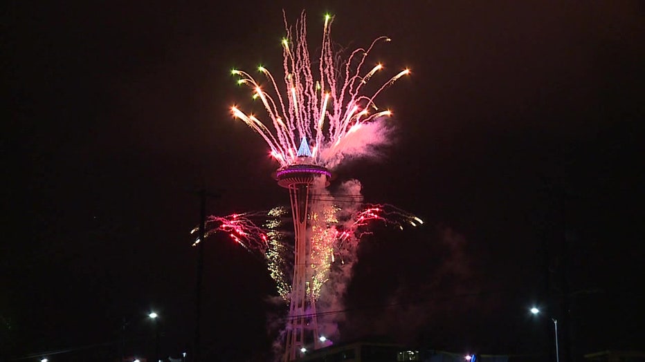 Space Needle NYE fireworks