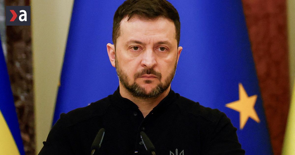 Ukrajinský prezident Volodymyr Zelenskyj vyzval na dôkladné vyšetrenie havárie azerbajdžanského lietadla