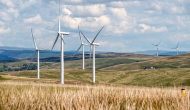 UK government overhauls planning policy to roll out renewables