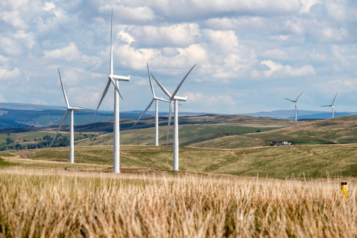 UK government overhauls planning policy to roll out renewables