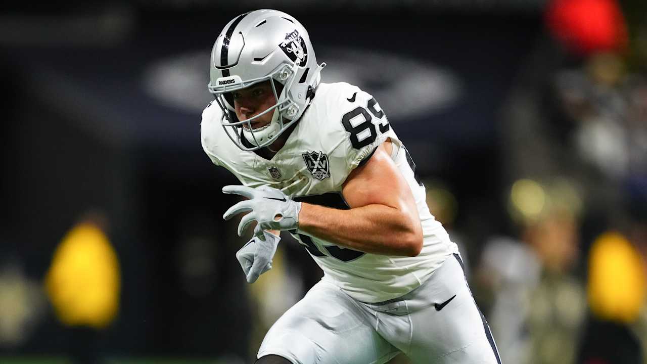 Raiders' Brock Bowers breaks Mike Ditka's 63-year-old record for rookie TE receiving yards