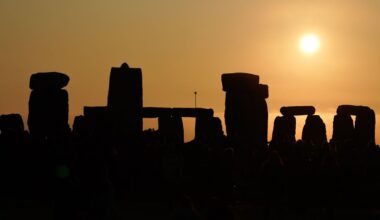 Native Britons built sarsen stones after influx of European migrants
