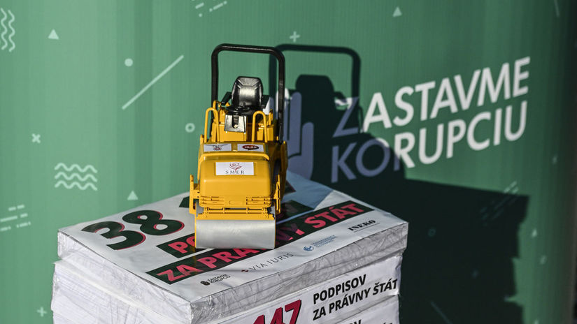 Nadácia Zastavme korupciu vníma tento rok z pohľadu právneho štátu ako "čierny rok" pre Slovensko - Domáce - Správy