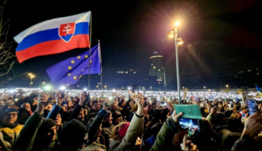 bne IntelliNews - Protests against Fico’s pro-Kremlin turn intensify across Slovakia