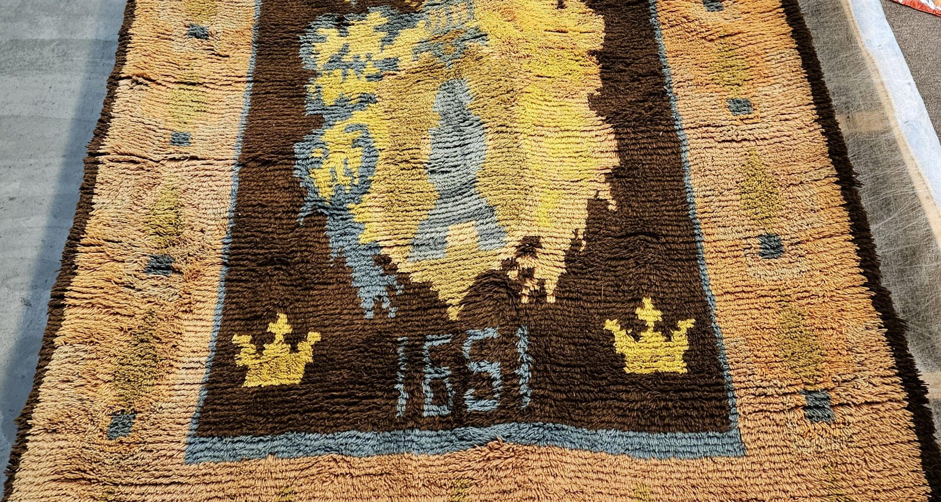 Does anyone know this crest?