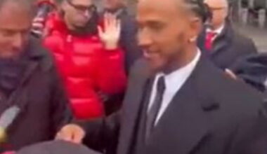 Lewis Hamilton incontra i tifosi della Ferrari a Maranello? La frase (in italiano) con cui li stupisce – Libero Quotidiano