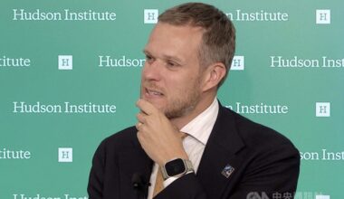 Former Lithuanian top diplomat to receive government honor in Taiwan