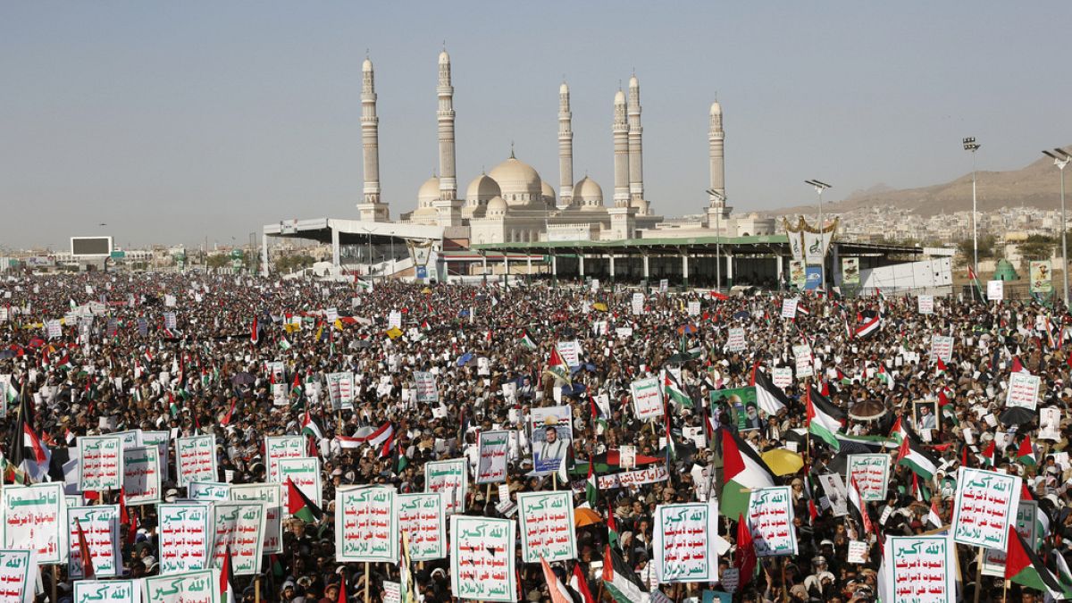 No, UK and US didn't bomb pro-Palestine protest in Yemen
