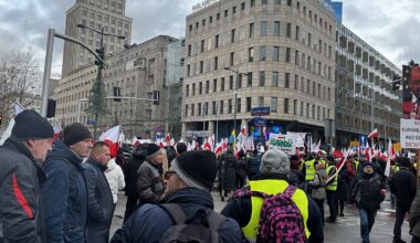 Polish farmers take to the streets in protest ahead of EU presidency Gala