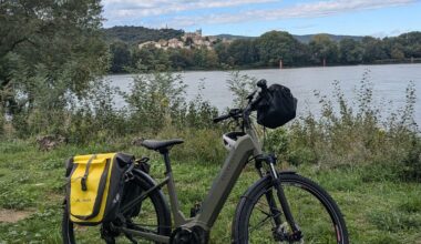 From sunflowers and sunsets to vineyard tours: A beginner’s bike holiday in the south of France