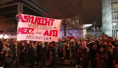 Hundreds protests in Germany against stricter migration policy backed by far-right