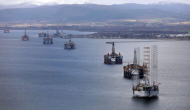 Trump Slams UK’s ‘Very Big Mistake’ on North Sea Energy Policy