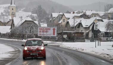 Sledujte RADAR: Na Česko vykoukne slunce, ale jen na chvíli. Kdy a kam se opět vrátí sníh?