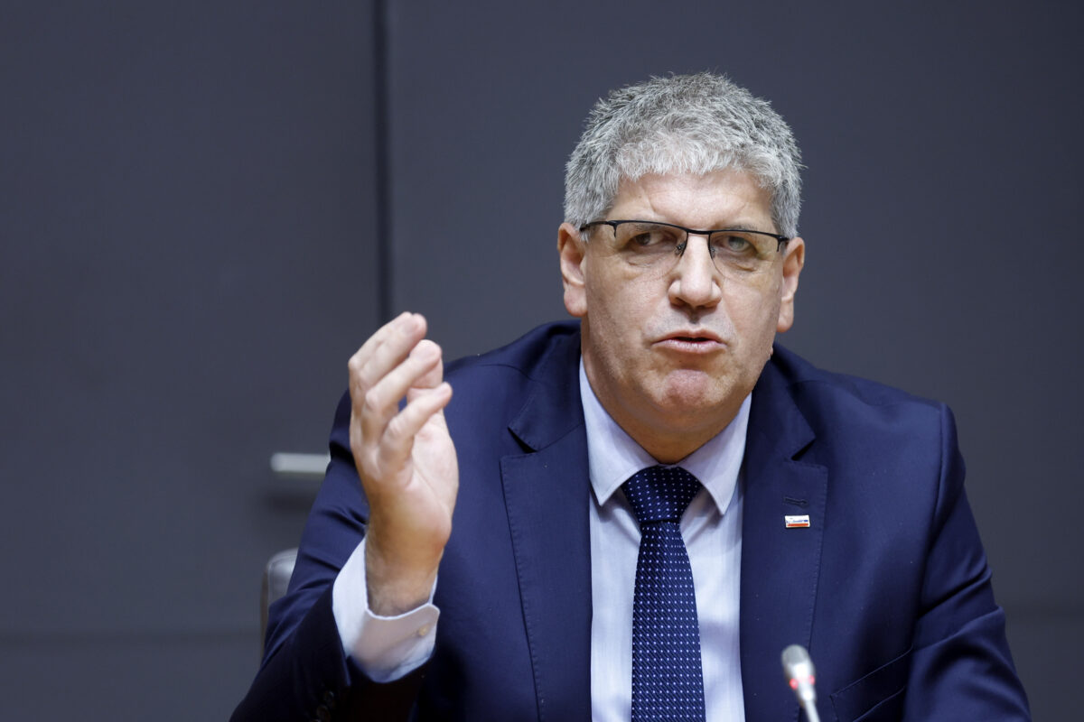 Kaj sta premier Golob in minister Poklukar poslancem povedala o CVZ?
