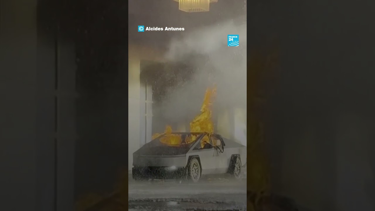 Las Vegas: #Tesla #Cybertruck explodes outside #Trump hotel