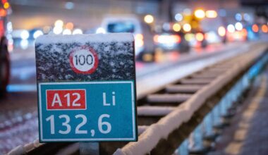 Zondagochtend code geel voor gladheid door sneeuw in heel Nederland