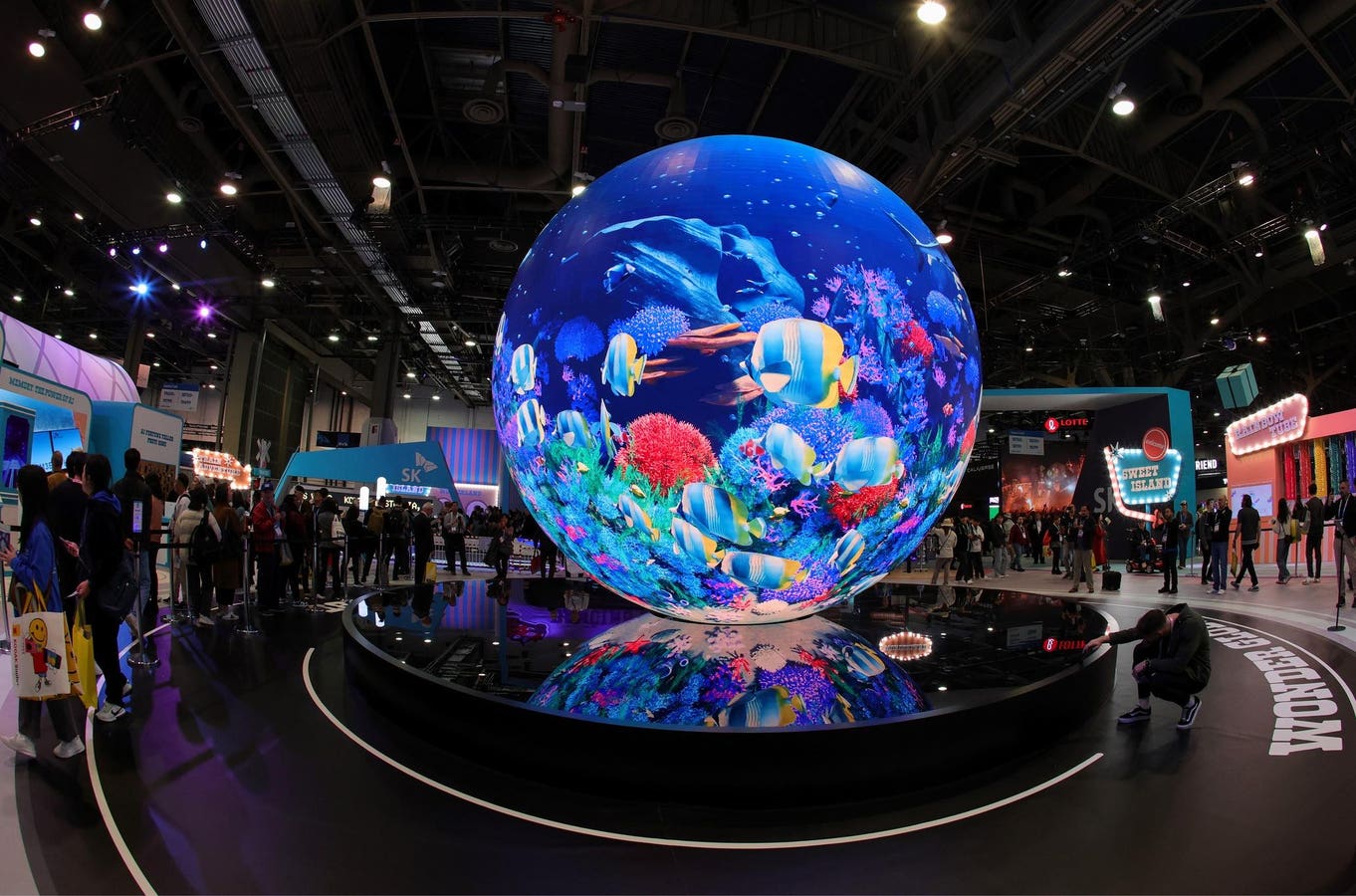 Here Comes CES, Swave Photonics Raises $28 Million, More Cinematic AI