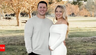 Ty France's wife Magdalena celebrates 3-year wedding anniversary with heartfelt message for Reds star | MLB News